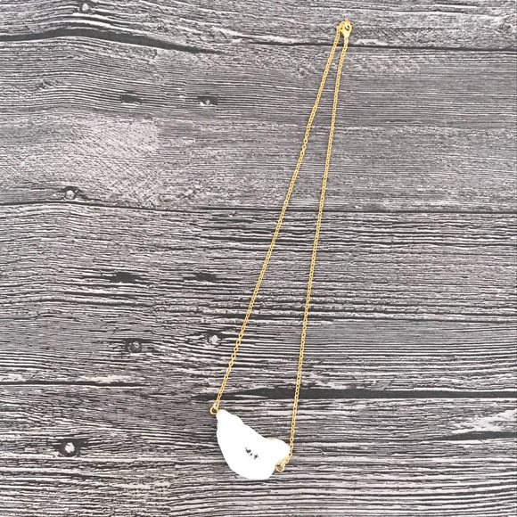 Gorgeous raw Stone Necklace - Picture 4 of 6